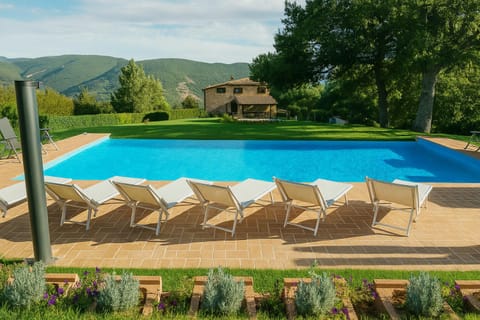 Mountain view, Pool view