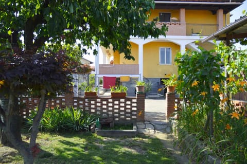 Property building, Garden