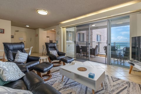 TV and multimedia, View (from property/room), Balcony/Terrace, Living room, Seating area