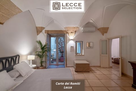 Property logo or sign, Photo of the whole room, Logo/Certificate/Sign, Bedroom, Certificate/Award, air conditioner