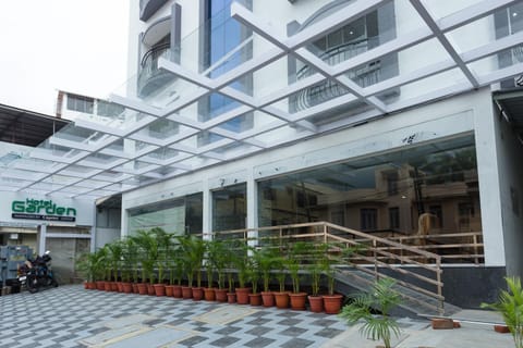 Property building, Facade/entrance