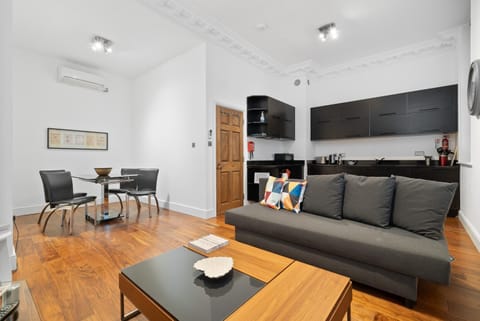 Property building, Lobby or reception