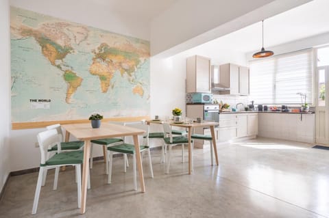 Coffee/tea facilities, Seating area, Communal kitchen