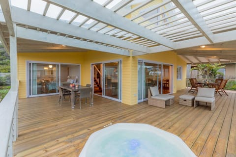 Patio, Patio, Hot Tub