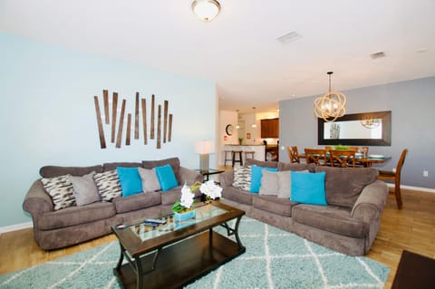 Vista Cay at Epic Universe - Luxury 4 bedroom condo Apartment in Highlands Reserve