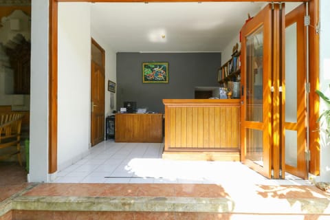 Staff, Lobby or reception