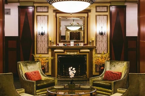 Carleton of Oak Park Hotel in Oak Park