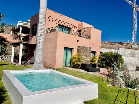 Property building, Garden, Garden view, Pool view, Swimming pool