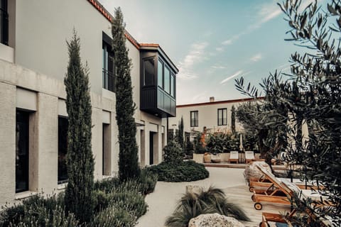 Property building, Garden