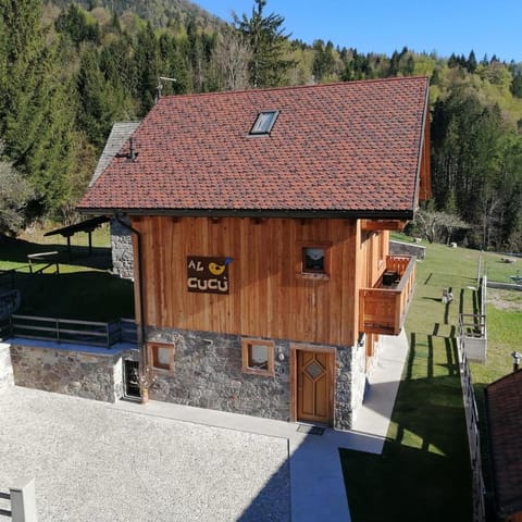 Chalet Al Cucù House in Friuli-Venezia Giulia