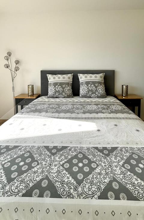 Les charmes Du Bosquet Parc d'Amour et Nature Parking Privé Sécurisé Apartment in Étretat