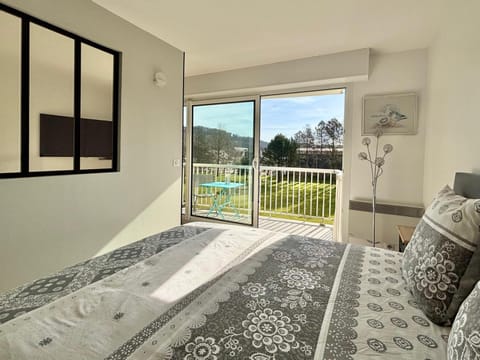 Les charmes Du Bosquet Parc d'Amour et Nature Parking Privé Sécurisé Apartment in Étretat