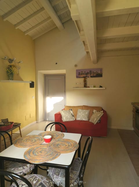 Sotto Le Stelle Home - una Baita in città Apartment in Viterbo