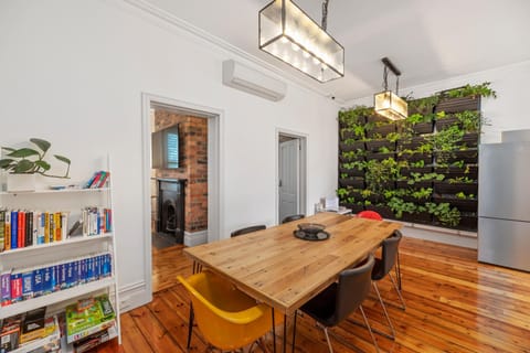Communal lounge/ TV room, Game Room, Garden, Library, Living room, Decorative detail, Dining area