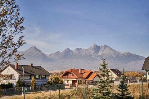 Garden, Balcony/Terrace, Mountain view