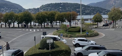 Nearby landmark, Spring, Day, People, People, Neighbourhood, Winter, Summer, Autumn, City view, Lake view, Lake view, Mountain view, Mountain view, River view, River view, Street view, Street view, Area and facilities, Location, group of guests, Parking