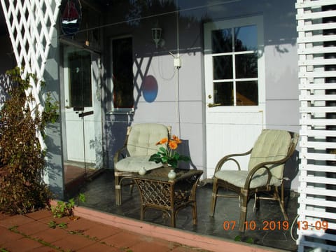 Patio, Facade/entrance