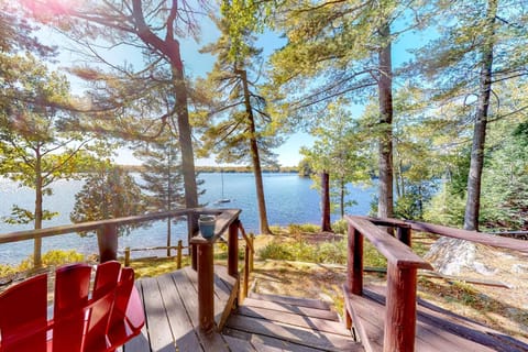 Sunset Point Cottage House in Orland