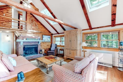 Sunset Point Cottage House in Orland