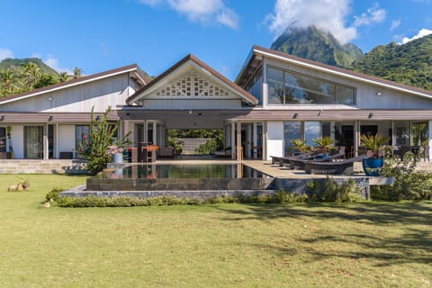 Property building, Garden, Snorkeling, Beach, Swimming pool