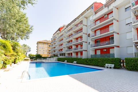 Property building, Pool view