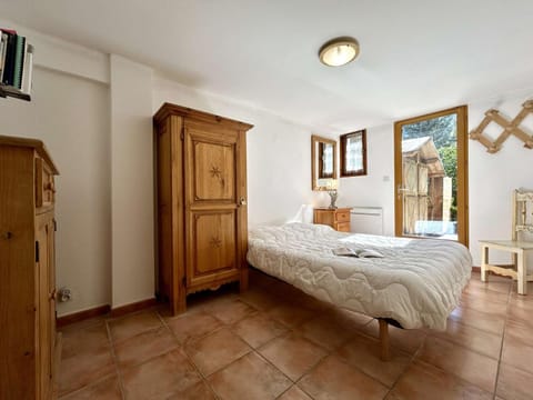 Chalet en Duplex 10 Pers. avec Terrasse/Jardin, Proche Pistes – La Salle les Alpes - FR-1-330F-3 House in Saint-Chaffrey