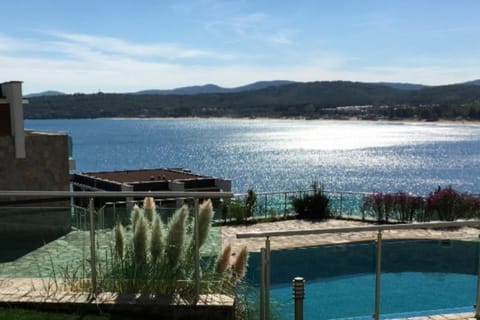 Mountain view, Pool view, Sea view