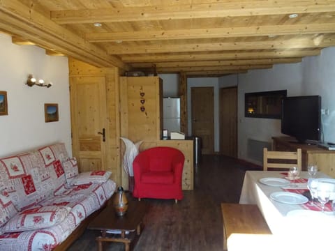 Charmant appart 3 pièces, 6 pers, terrasse à Bourg Saint Maurice - FR-1-411-606 Apartment in La Plagne-Tarentaise