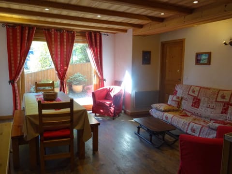 Charmant appart 3 pièces, 6 pers, terrasse à Bourg Saint Maurice - FR-1-411-606 Apartment in La Plagne-Tarentaise