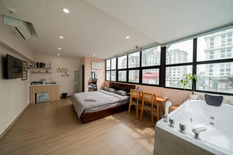 TV and multimedia, Photo of the whole room, towels, air conditioner