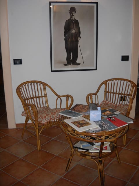 Communal lounge/ TV room, Decorative detail
