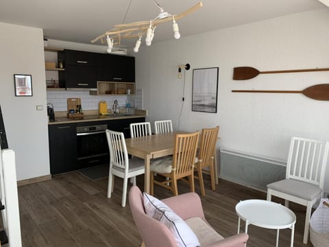 Duplex spacieux avec parking à Fort-Mahon-Plage - FR-1-482-71 Apartment in Fort-Mahon-Plage