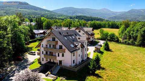 Property building, Bird's eye view, Mountain view