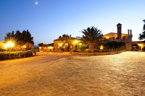 Facade/entrance, Natural landscape