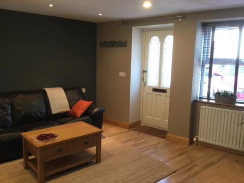 6 beili priory Apartment in Abergavenny