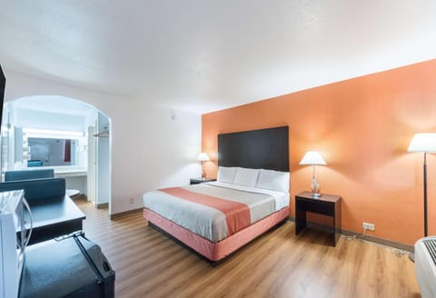 Photo of the whole room, Bedroom, On site