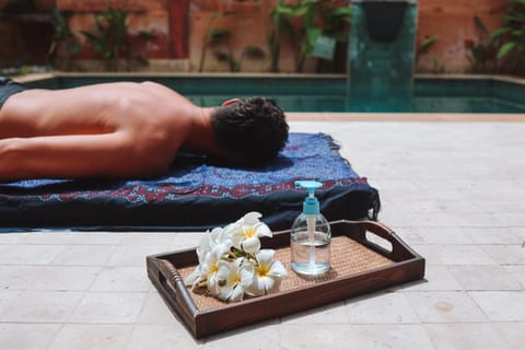 Massage, Spa and wellness centre/facilities