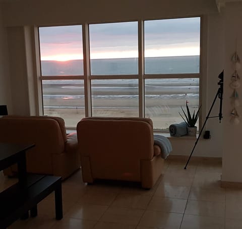 Balcony/Terrace, Living room, Seating area, Sea view