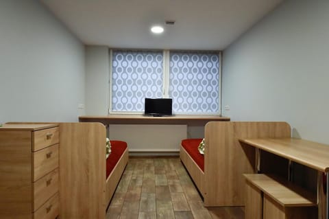 TV and multimedia, hair dresser