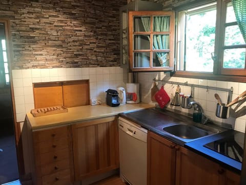 Chalet Années 70 Spacieux pour 10 Pers. - FR-1-445-139 Chalet in Montgenèvre