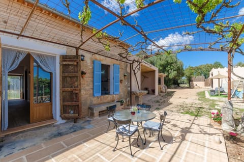 Patio, Facade/entrance, Garden view