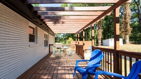 Lavish Living - 8 mins from Braves Stadium w/King Apartment in Smyrna