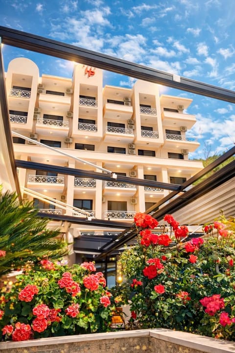 Property building, Garden view