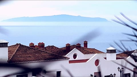 Neighbourhood, Sea view