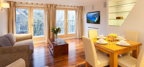 Living room, Seating area, Dining area