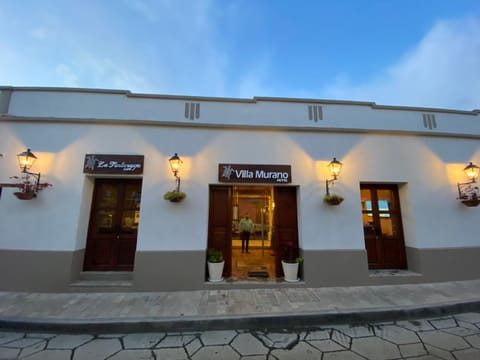 Facade/entrance