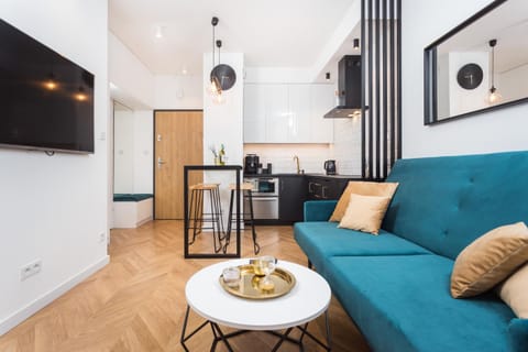 TV and multimedia, Kitchen or kitchenette, Living room, Seating area
