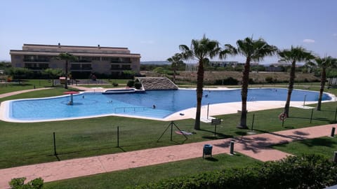 Swimming pool, Swimming pool