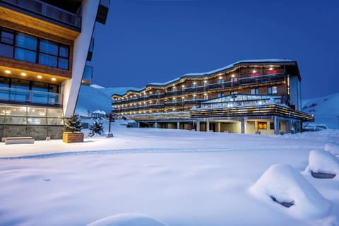 Property building, Winter