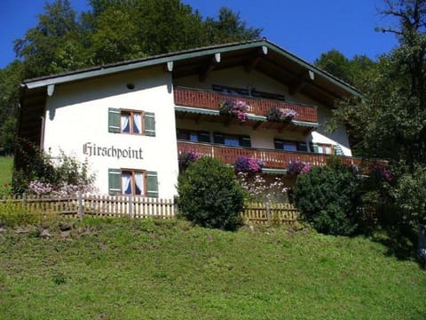 Haus Hirschpoint Ferienwohnungen Apartment in Schönau am Königssee